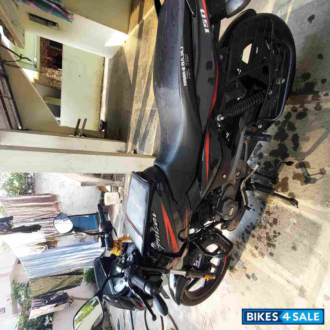 Ebony Blk Red Dkl Bajaj Pulsar 150 DTSi
