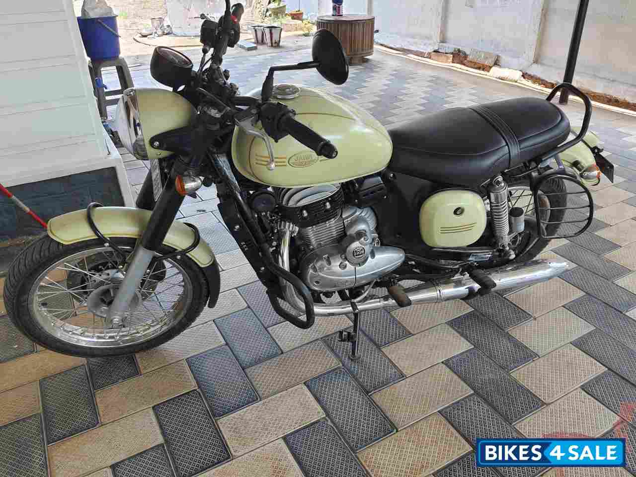 Lumous Lime Jawa forty two Dual ABS