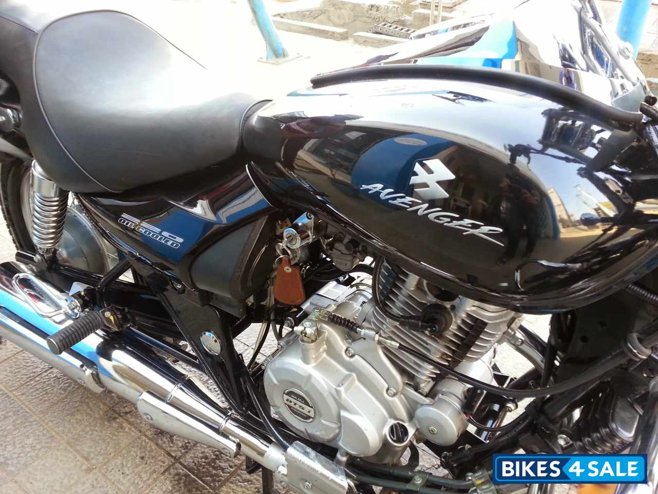 Bajaj Avenger 220 DTS-i Bajaj Avenger 220 DTS-i