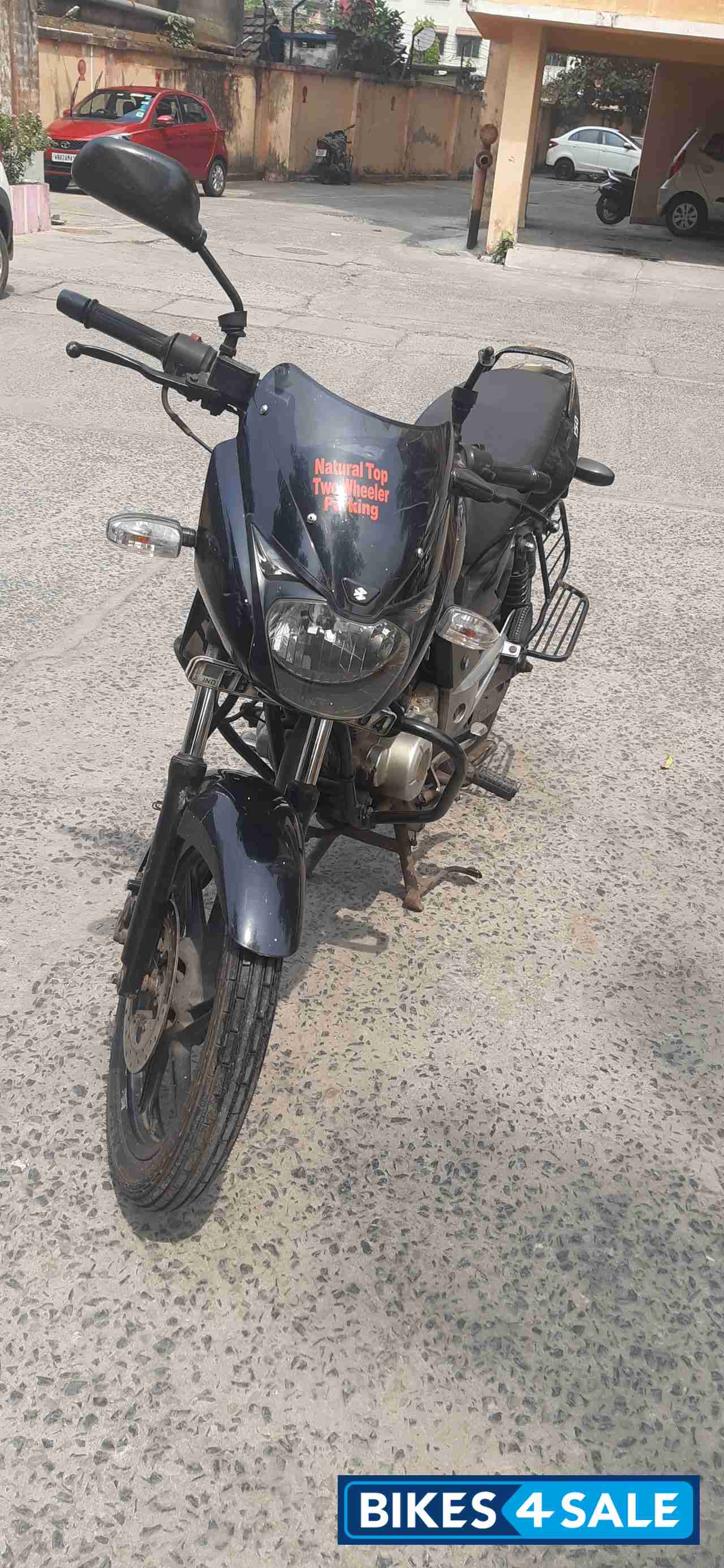 Black Bajaj Pulsar 150