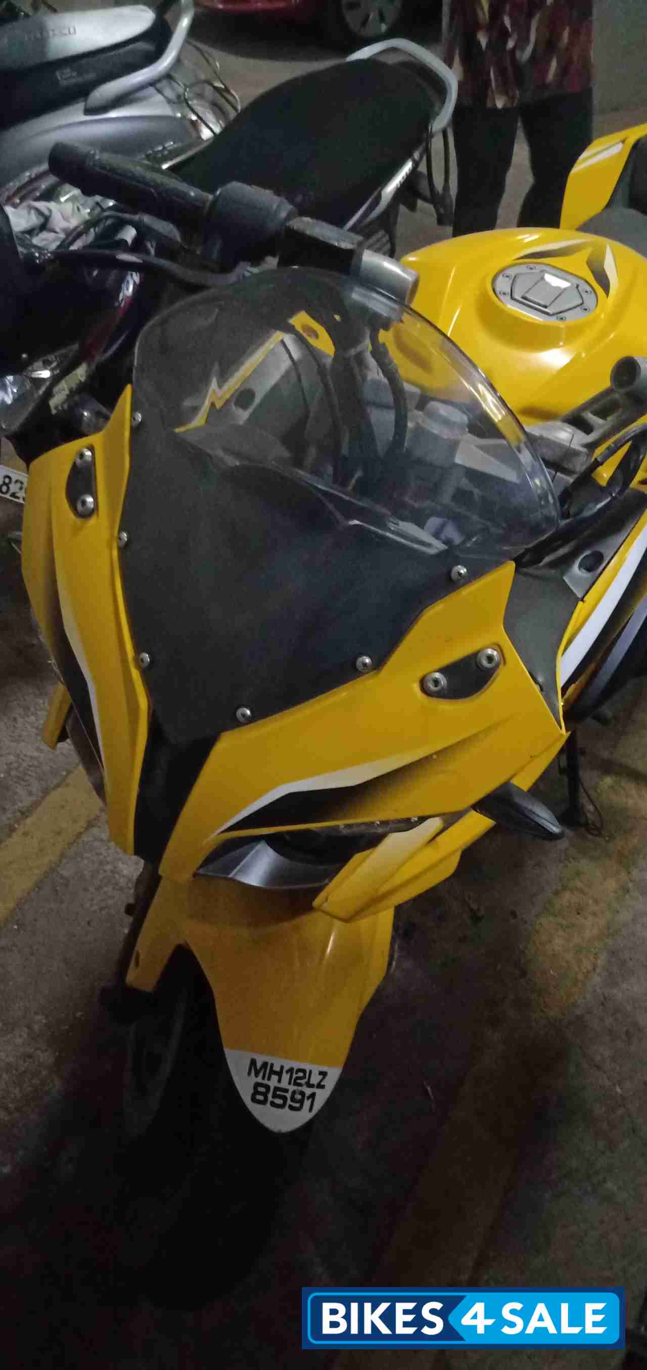 Bajaj Pulsar RS 200