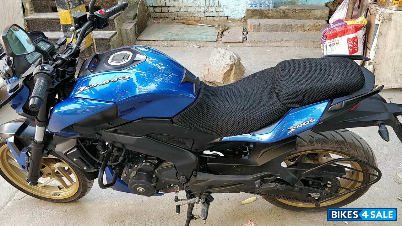 Ocean Blue Bajaj Dominar 400