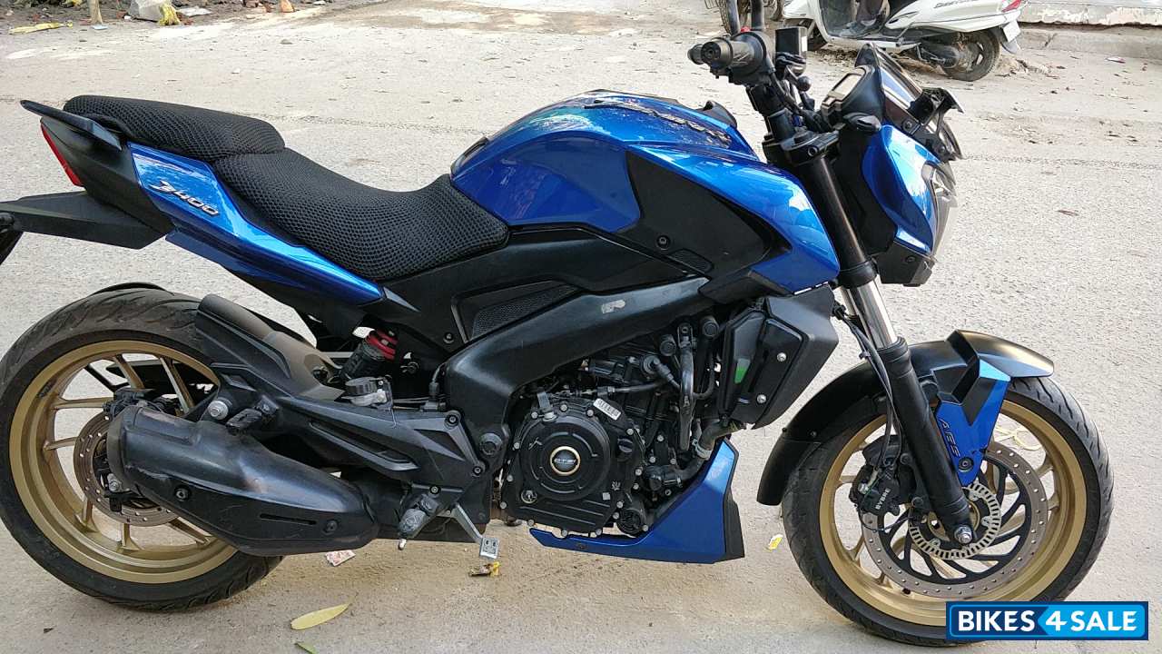 Ocean Blue Bajaj Dominar 400