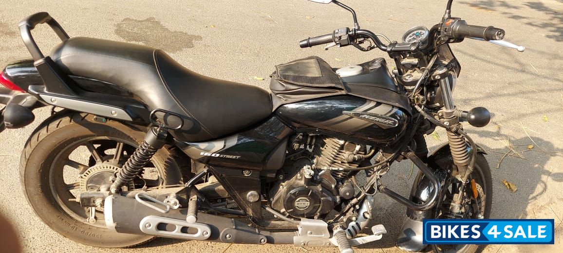 Black Bajaj Avenger Street 160 BS6 Black Bajaj Avenger Street 160 BS6