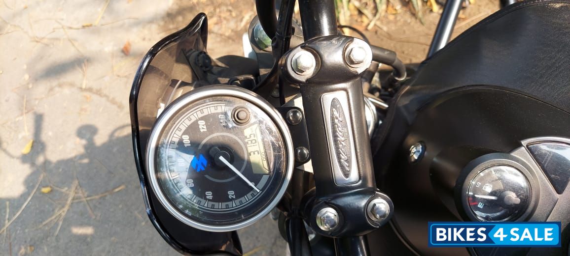 Black Bajaj Avenger Street 160 BS6 Black Bajaj Avenger Street 160 BS6