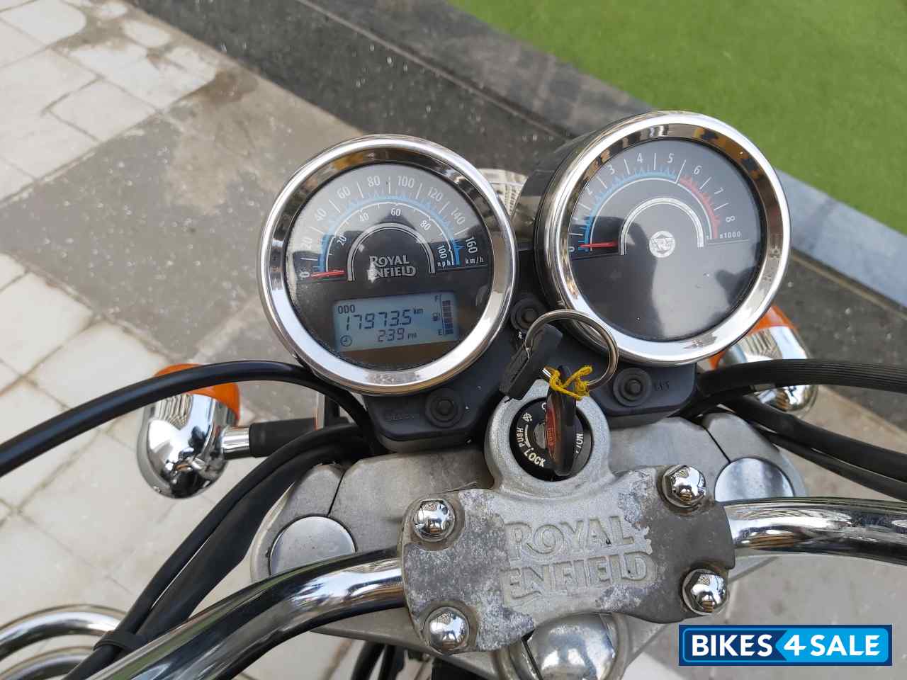 Royal Enfield Thunderbird 350 Royal Enfield Thunderbird 350