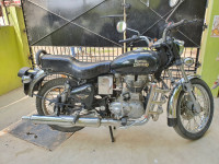 Black Royal Enfield Bullet 350