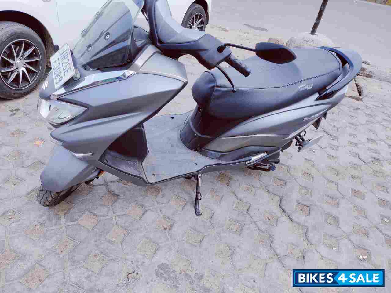 Suzuki Burgman Street