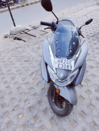 Suzuki Burgman Street