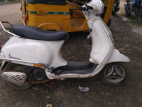 Vespa LX 125