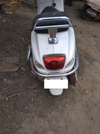 Vespa LX 125