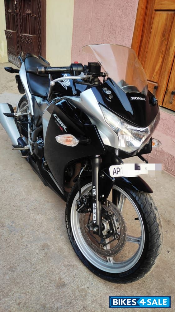 Honda CBR 250R