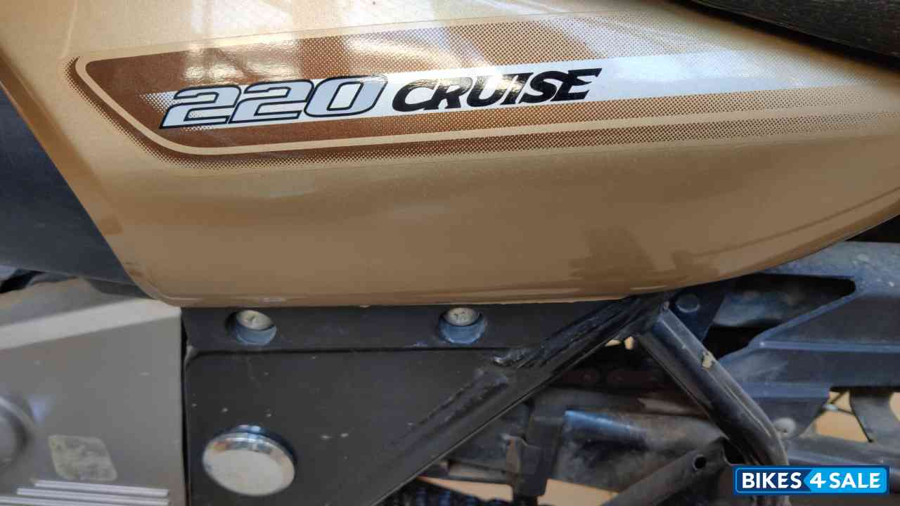 Bajaj Avenger Cruise 220