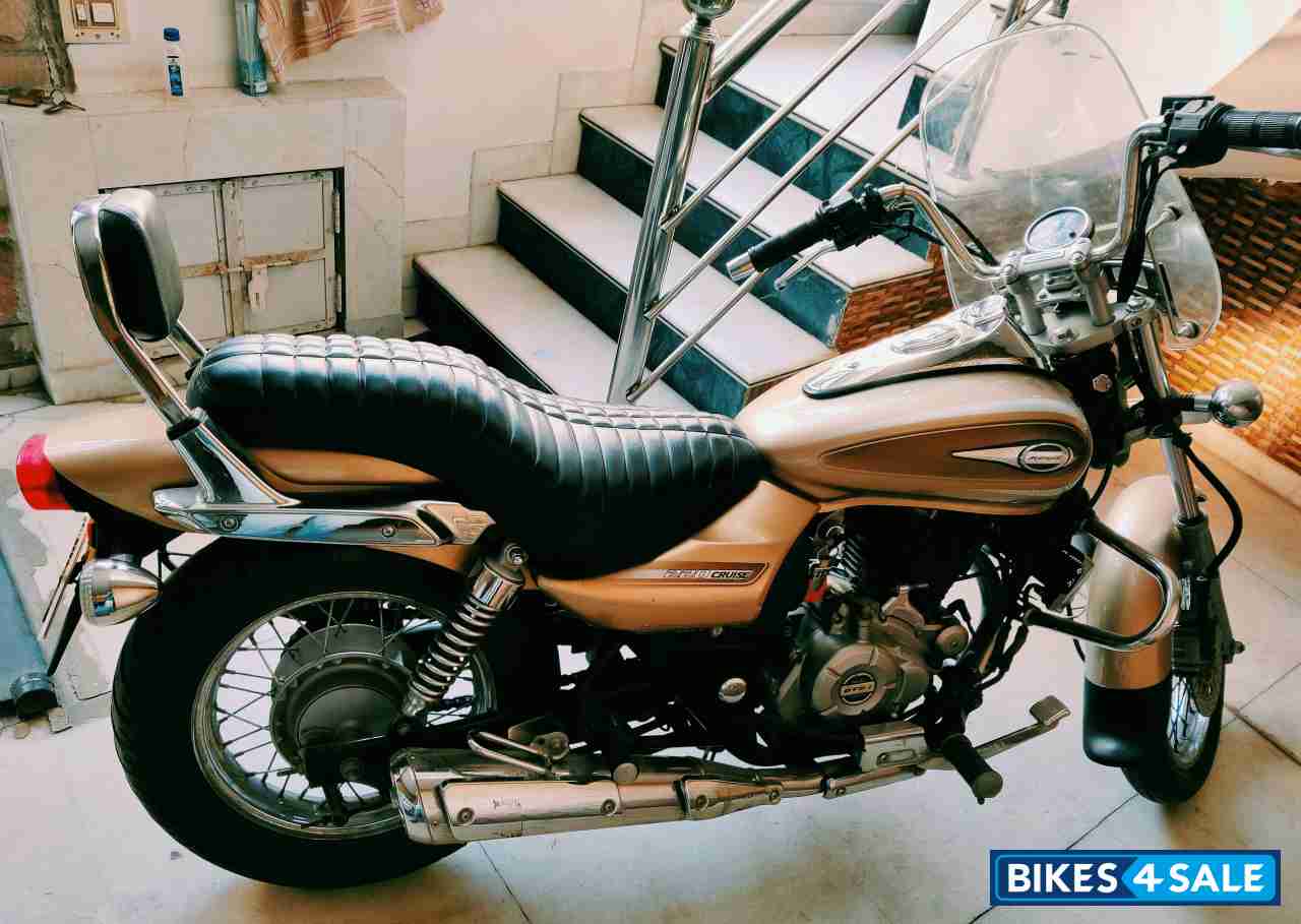 Bajaj Avenger Cruise 220