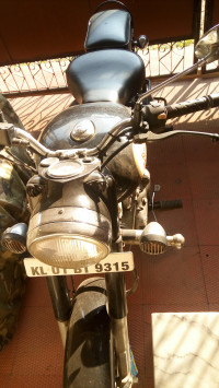 Black Royal Enfield Bullet Standard 350
