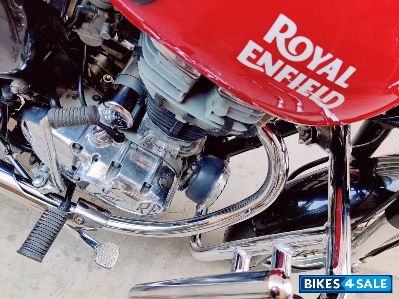 Black Royal Enfield Classic 350 Black Royal Enfield Classic 350