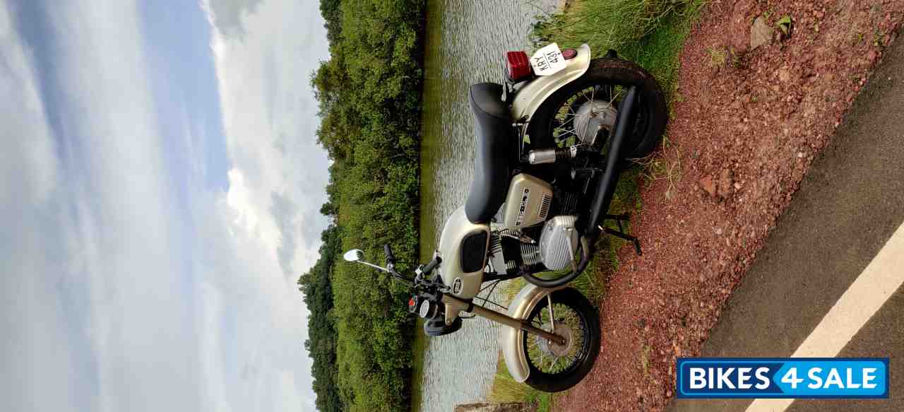 Ideal Jawa Yezdi CL II