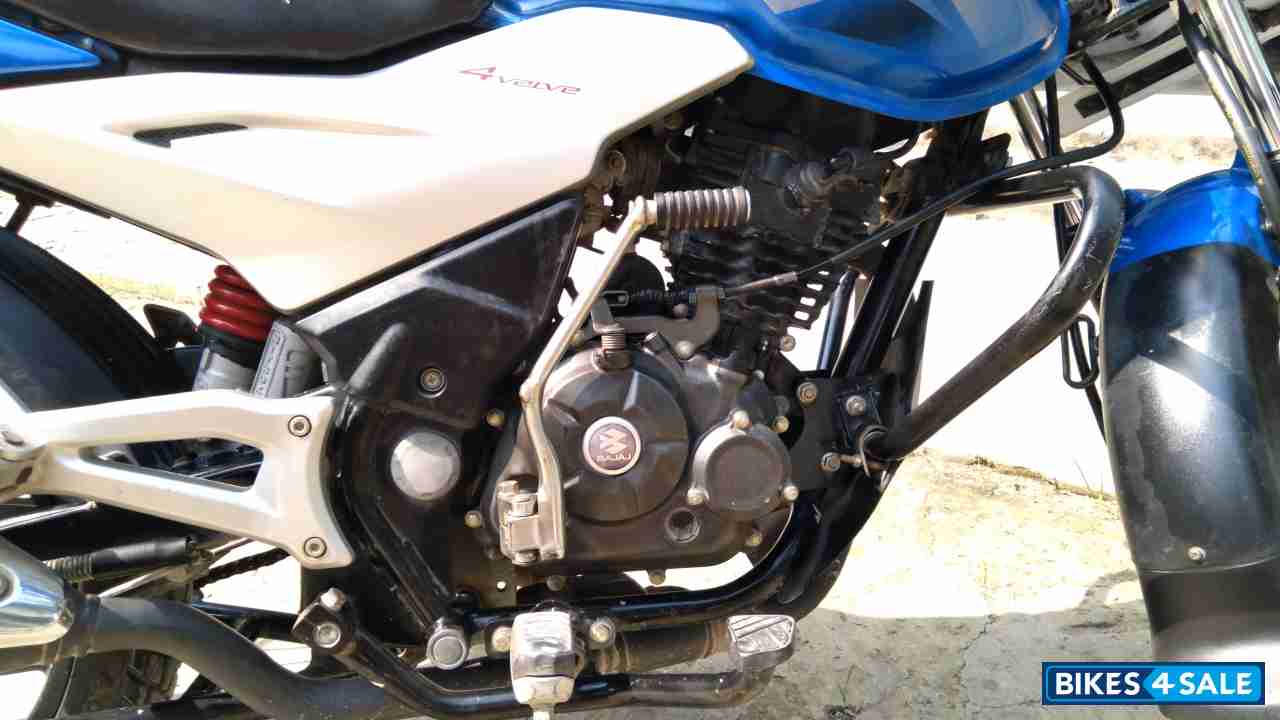 Blue Bajaj Discover 125 ST Blue Bajaj Discover 125 ST