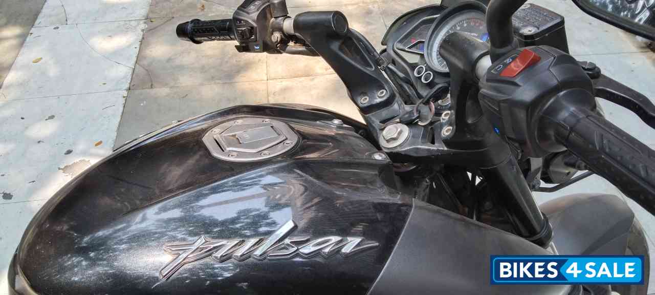 Black Bajaj Pulsar 200 NS ABS