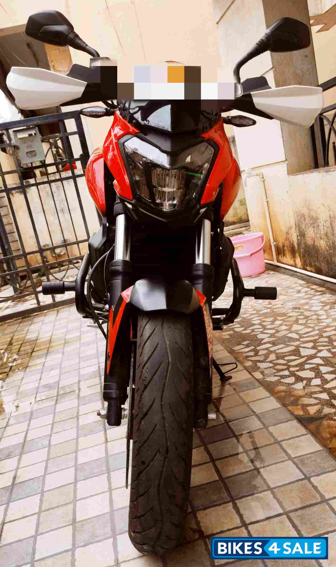 Bajaj Dominar 400 Disc