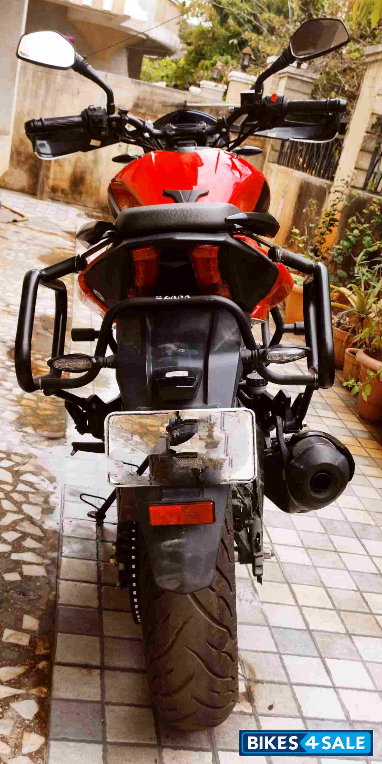 Bajaj Dominar 400 Disc