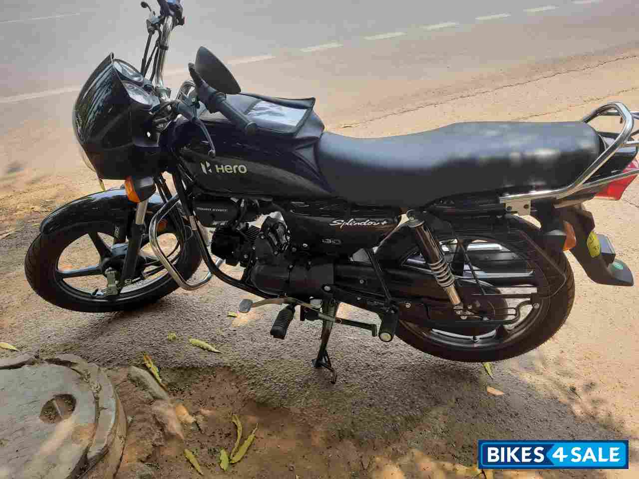 All Black Hero Splendor Plus BS6