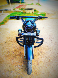 Royal Enfield Classic Stealth Black