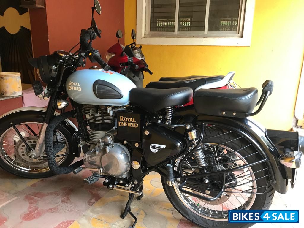 Royal Enfield Classic 350 Redditch Blue