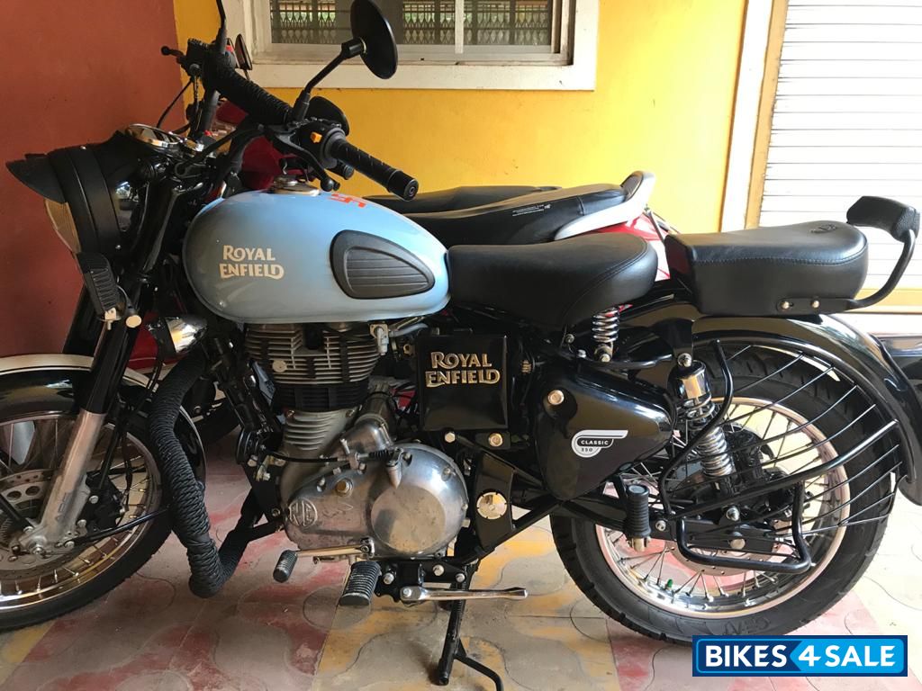 Royal Enfield Classic 350 Redditch Blue