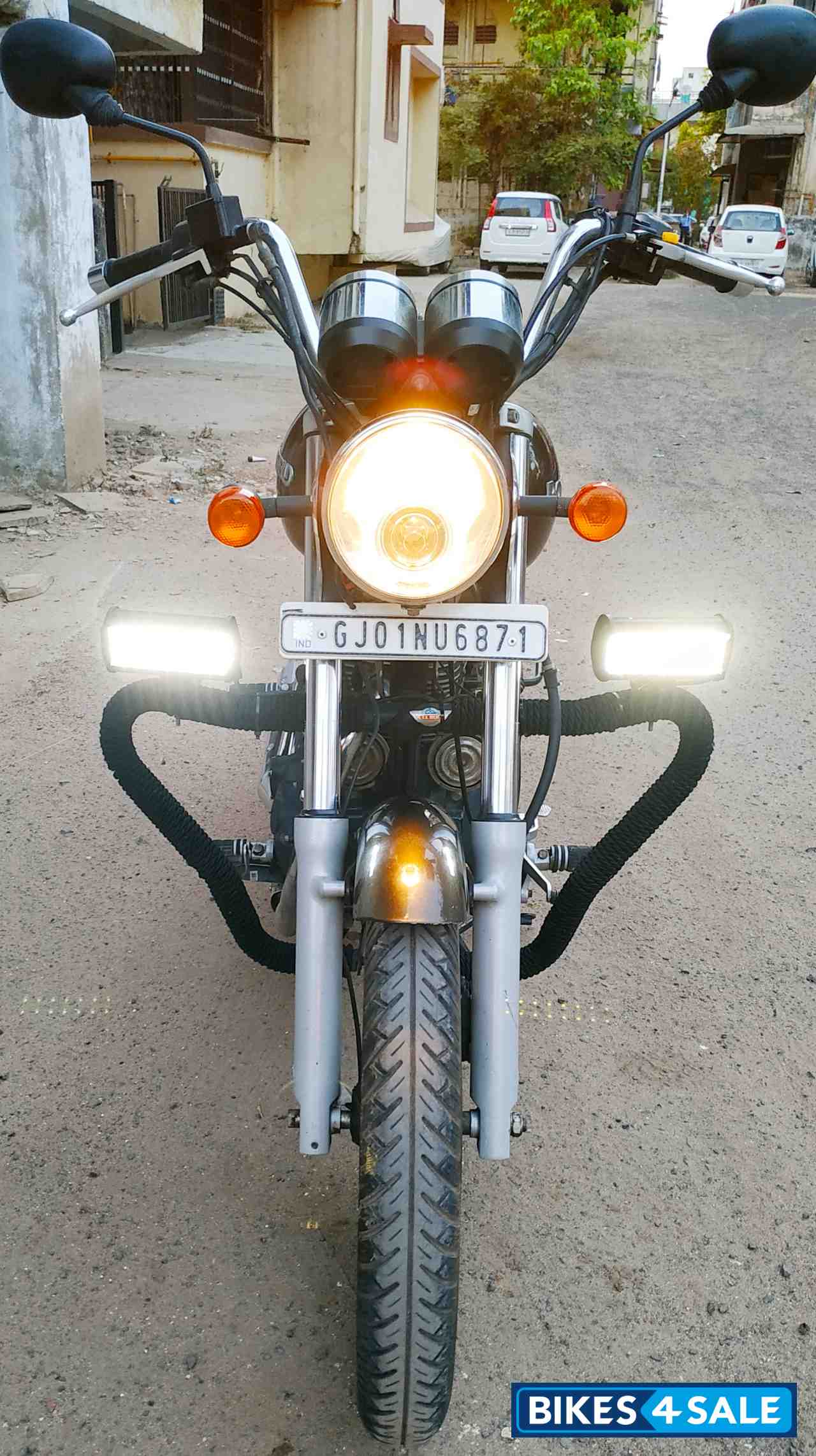 Lighting Royal Enfield Thunderbird 350