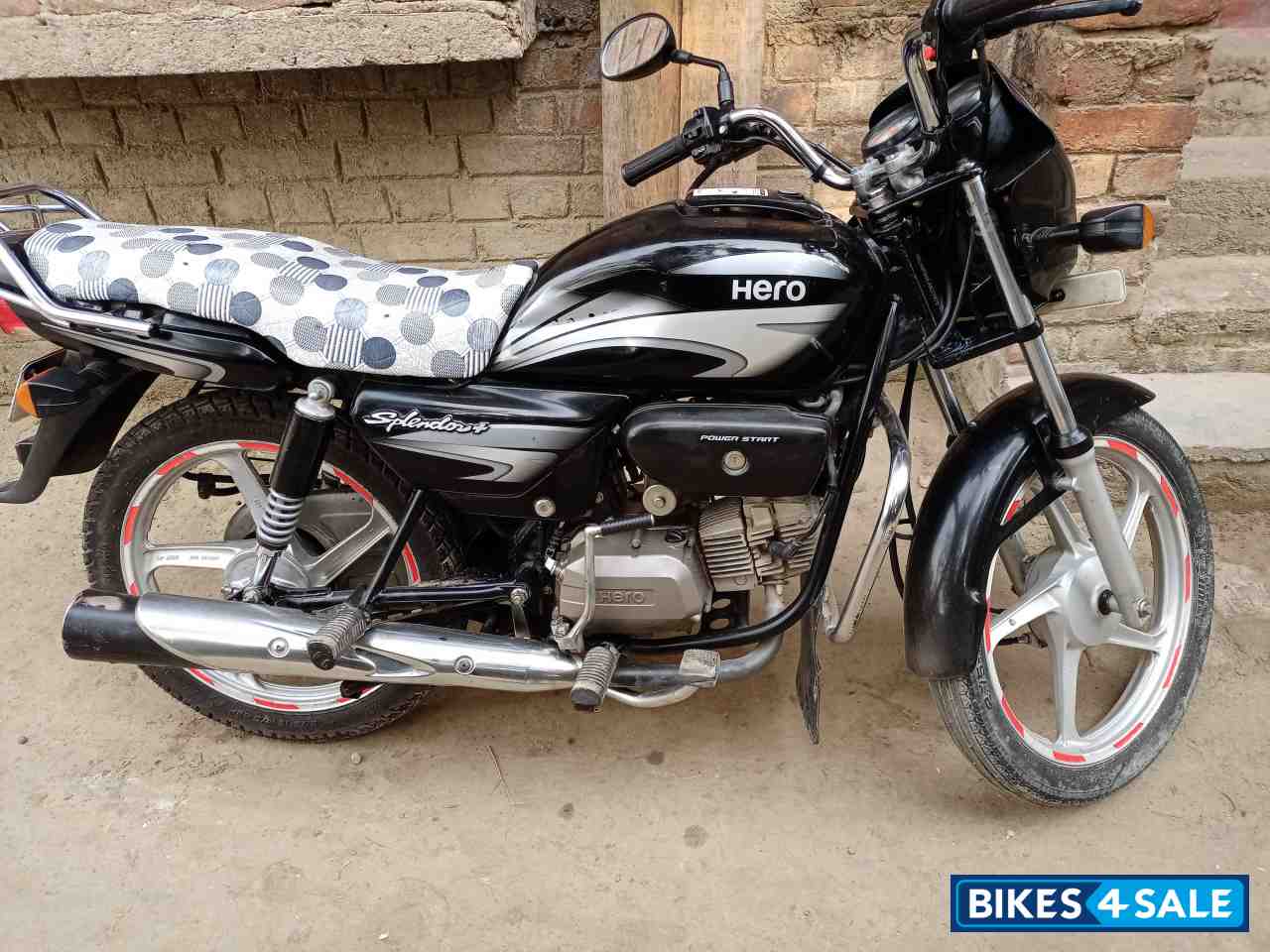 Silver Black Hero Splendor Plus