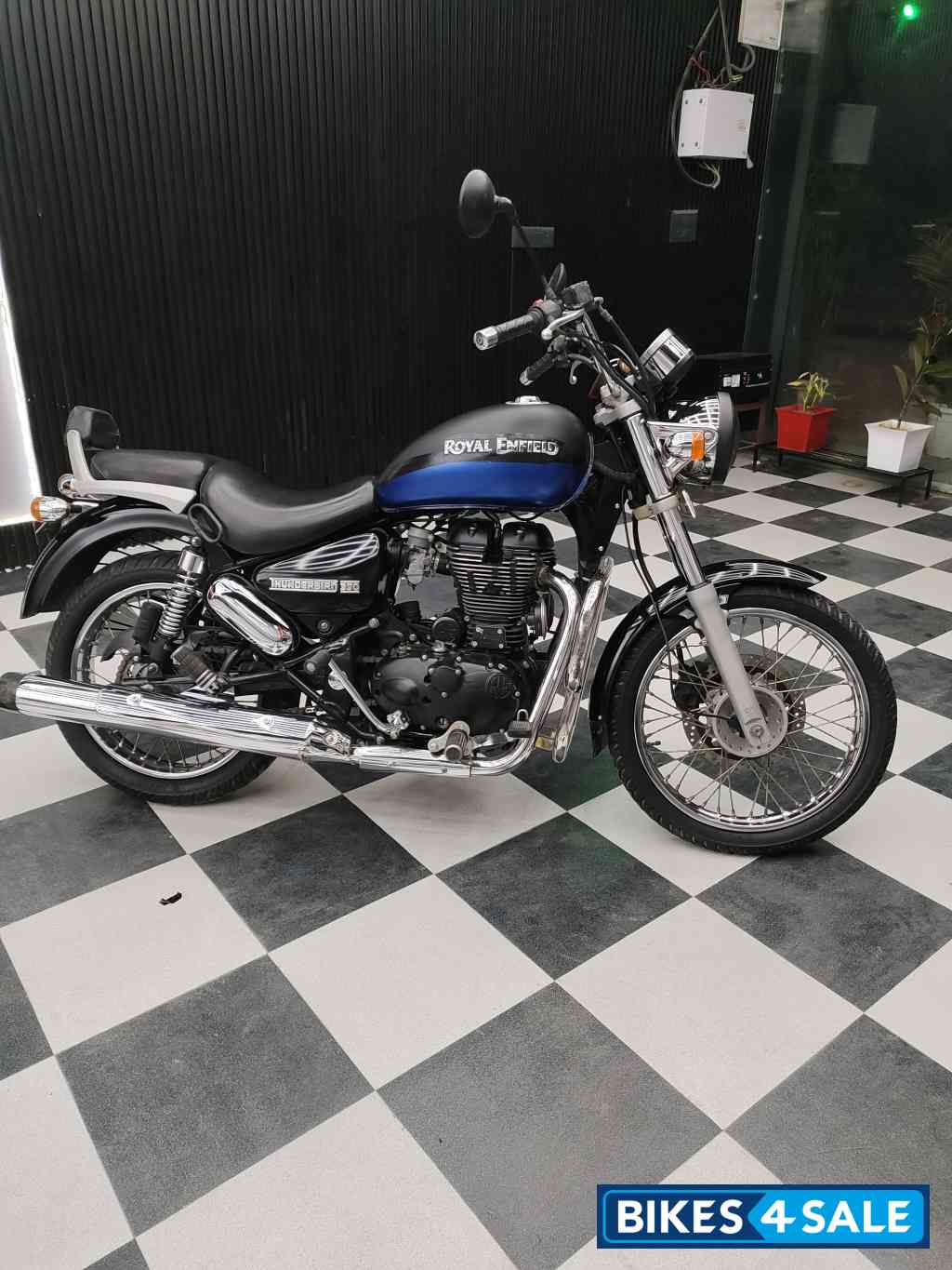 Matt Black Royal Enfield Thunderbird 350