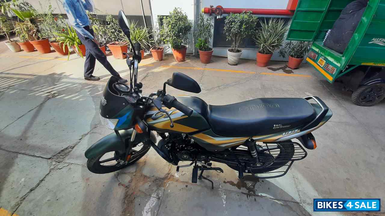 Matte Green Bajaj CT100 ES BS6