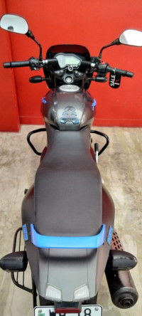 Bajaj Pulsar 125 Neon