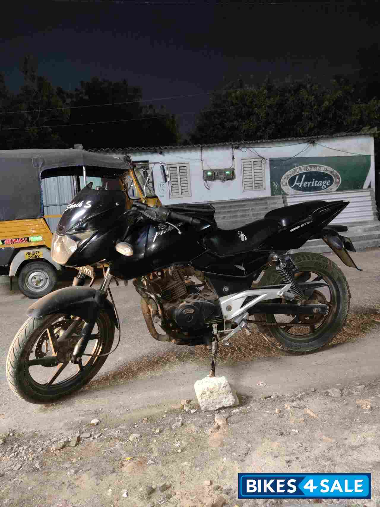 Black Bajaj Pulsar 180