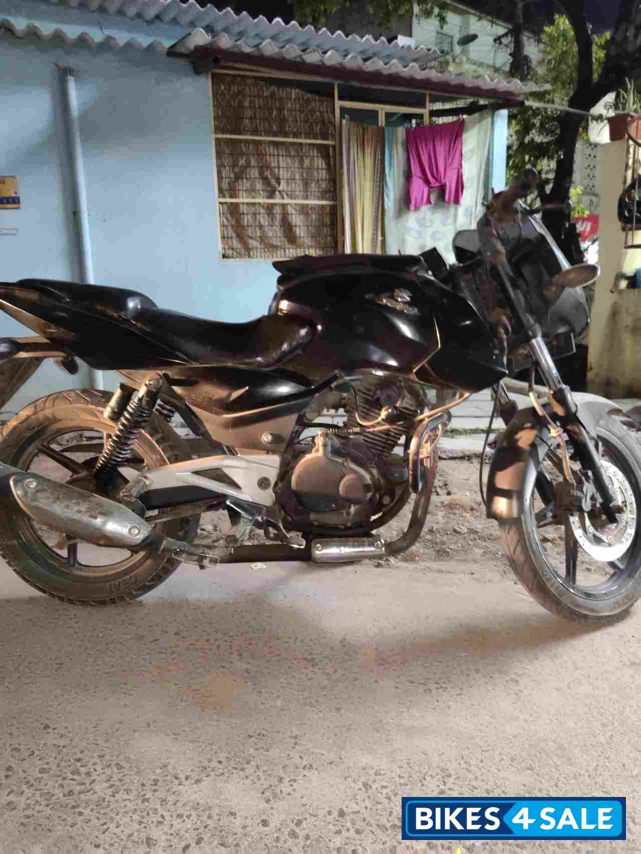 Black Bajaj Pulsar 180