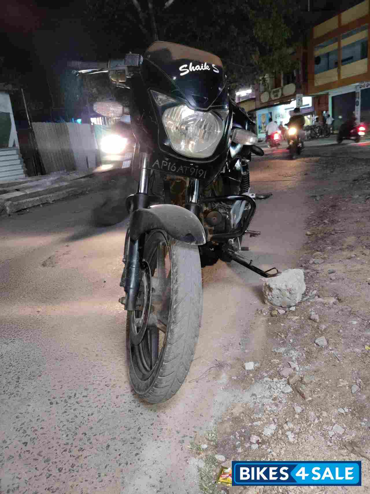 Black Bajaj Pulsar 180