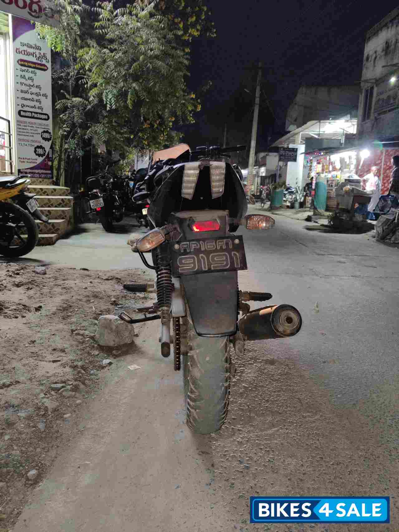 Black Bajaj Pulsar 180