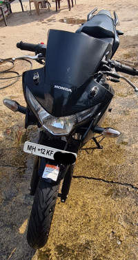 Black Honda CBR 250R