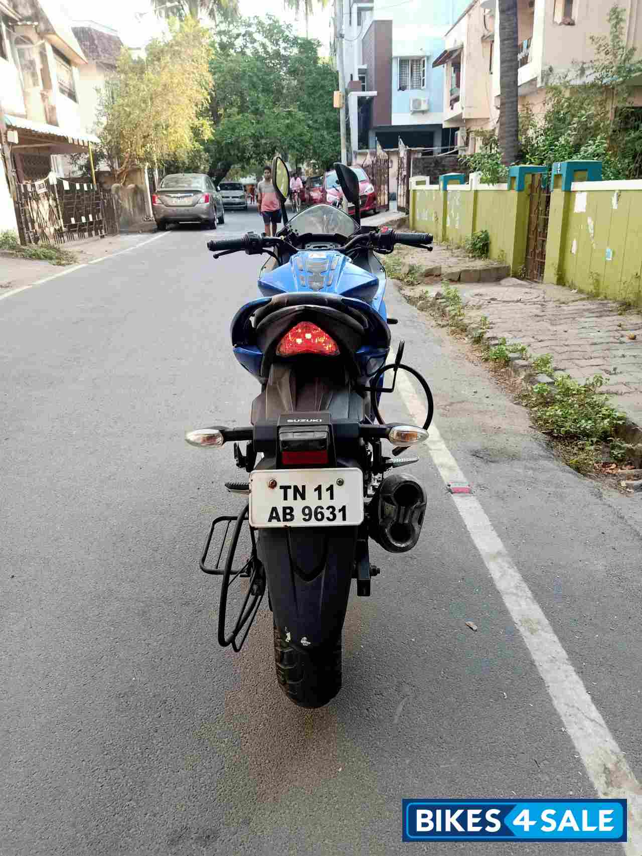 Blue Suzuki Gixxer SF Fi