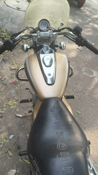 Desert Gold Bajaj Avenger Cruise 220