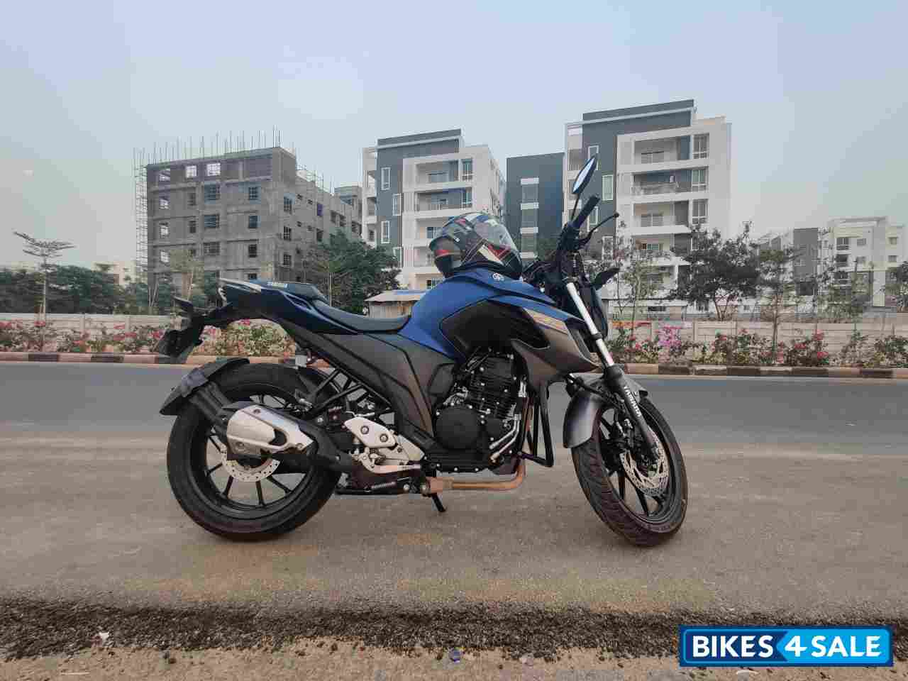 Yamaha FZ25