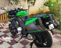 Green Kawasaki Ninja 1000