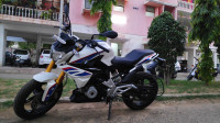 White BMW G 310 R