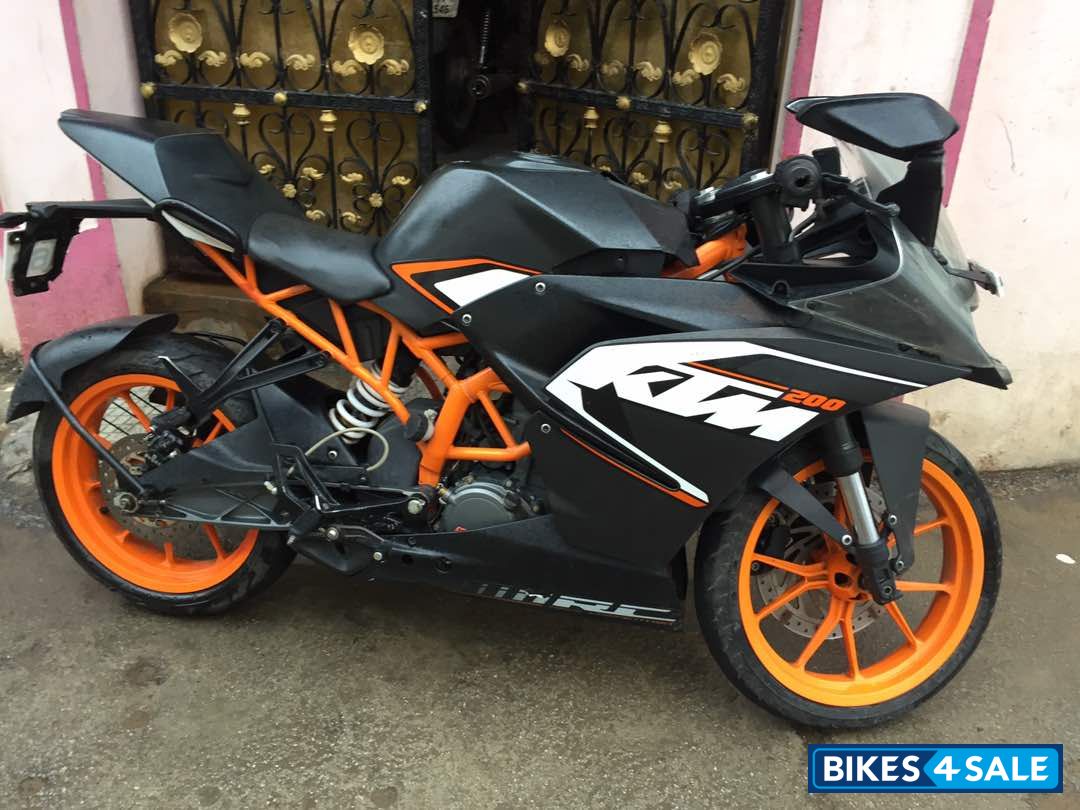Used 2015 model KTM RC 200 for sale in 