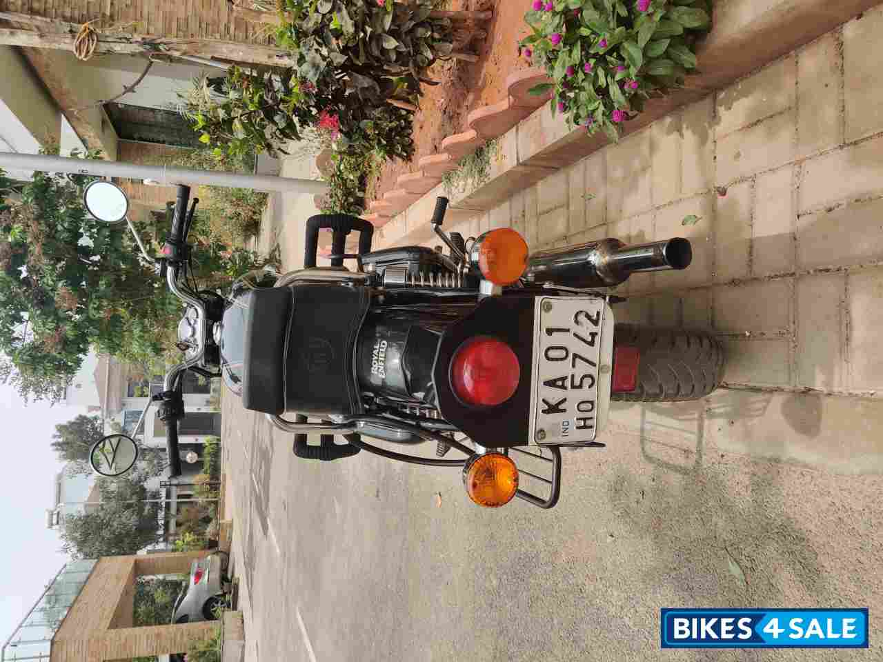 Royal Enfield Classic 500