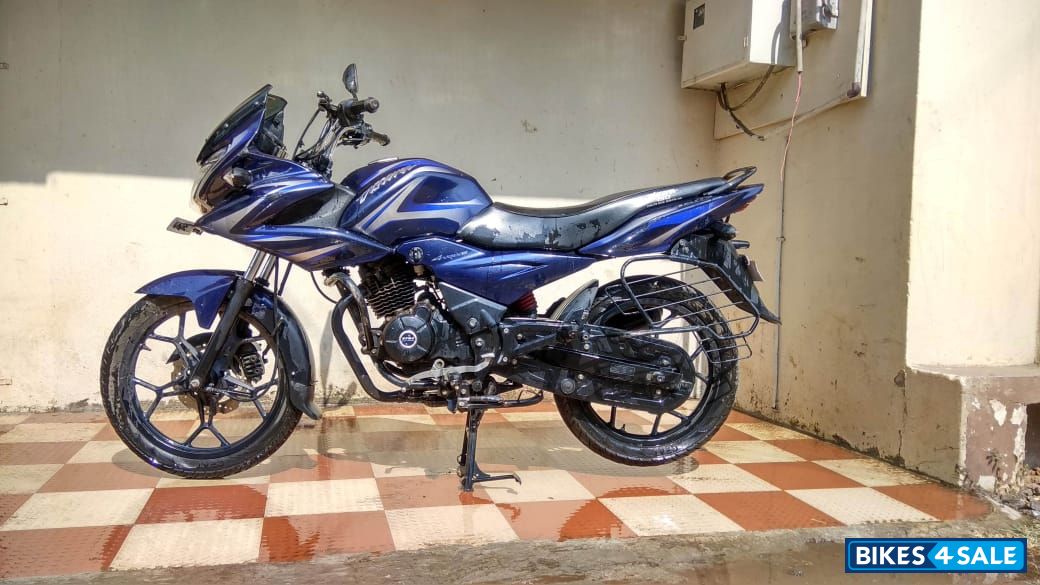Bajaj Discover 150 F