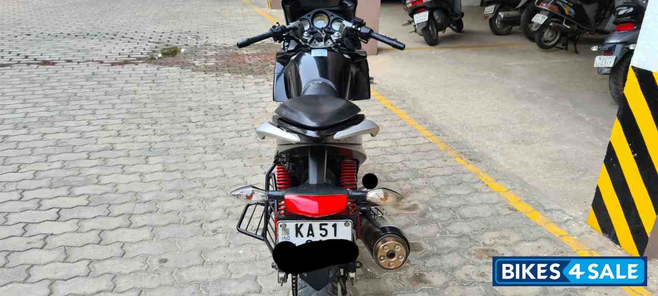 Black Hero Karizma R