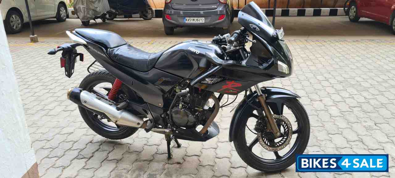 Black Hero Karizma R
