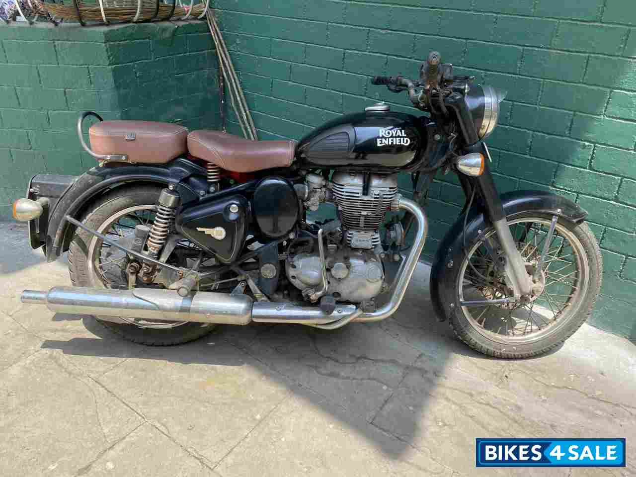 Black Royal Enfield Classic 350